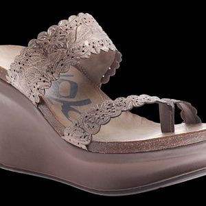 OTBT Pewter Beach Park Wedges